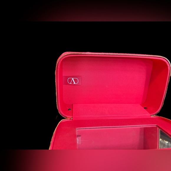 Valentino Garavani Pink Zipped Rectangular Hard-Case - Picture 7 of 8